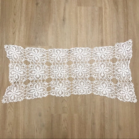 White crochet table runner